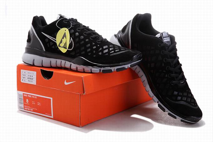 Nike Free TR FIT 2 Black Grey Mens Running Shoes