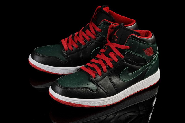 Nike Air Jordan 1 Retro Mens Shoes Black / Deep Green / Red