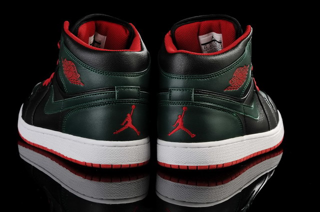 Nike Air Jordan 1 Retro Mens Shoes Black / Deep Green / Red