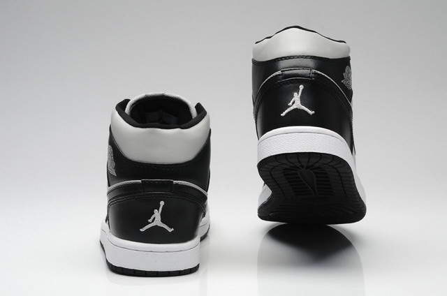 Nike Air Jordan 1 Mid Retro Mens Shoes Soft Grey / Black