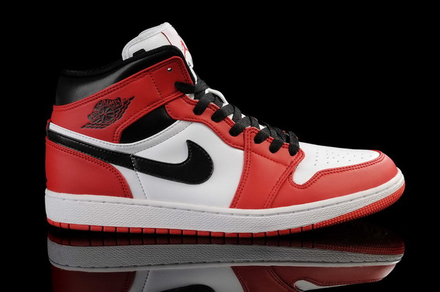Nike Air Jordan 1 Retro KO High Mens Shoes White / Black / Varsity Red