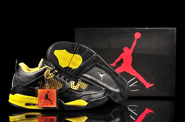 Nike Air Jordan 4 Retro Thunder Mens Shoes Black / Yellow