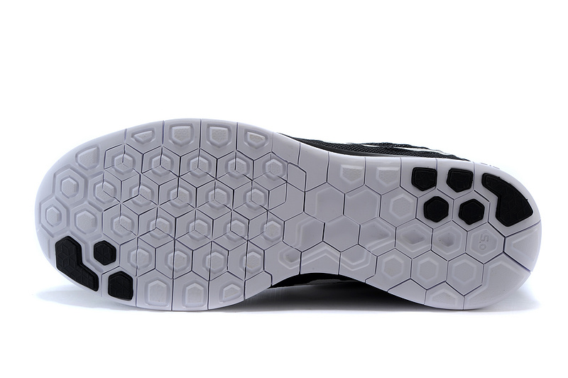 Nike Free 5.0 Mens Running Shoe Black / White
