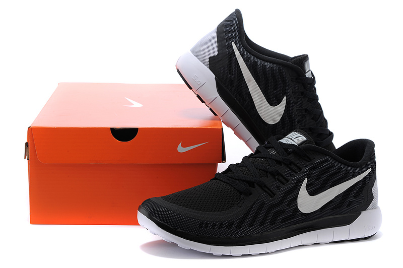 Nike Free 5.0 Mens Running Shoe Black / White